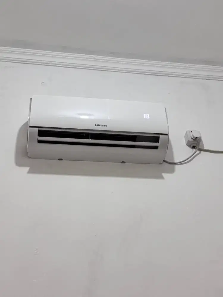 DIJUAL AC SAMSUNG ½ PK
