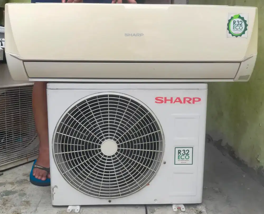 AC Sharp Thailand 1/2 pk freon R32