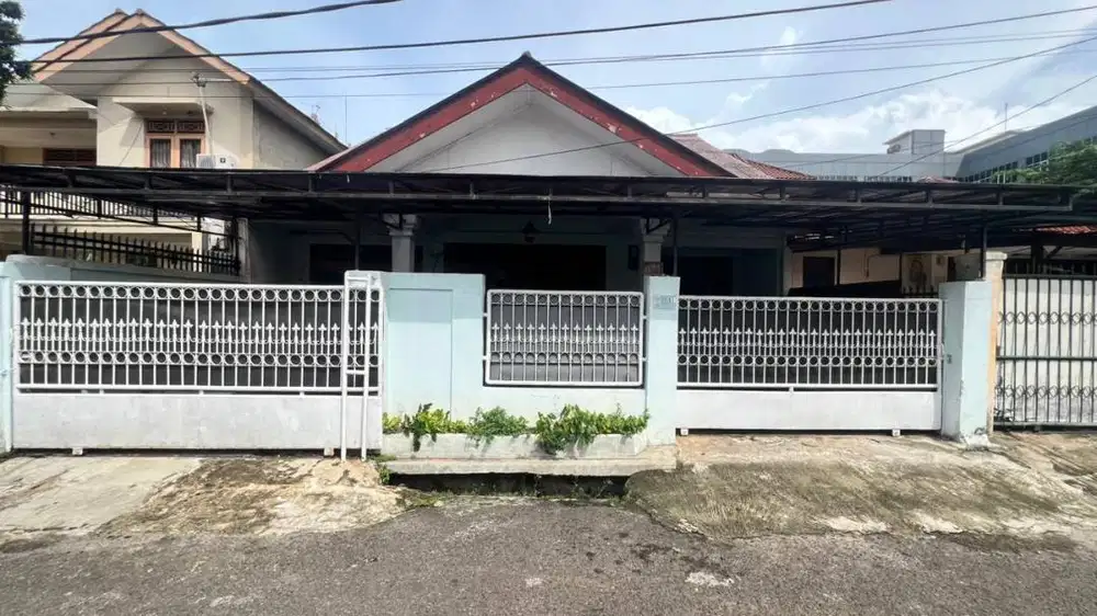 Rumah siap Huni dekat jalan utama ragunan (Harsono RM)