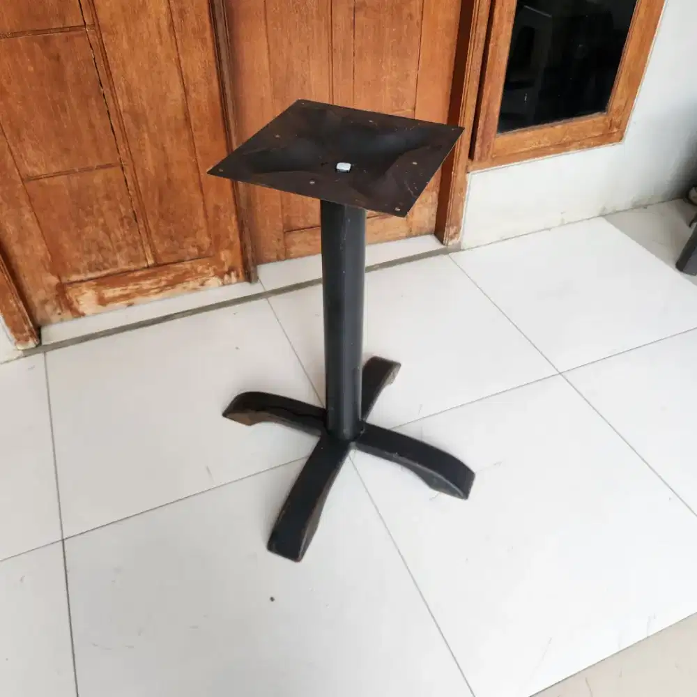 Kaki Meja Cafe / Kaki Meja Makan Resto