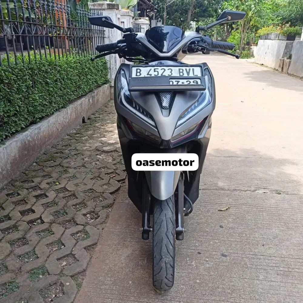 (B) Honda Vario 150 CBSISS Keyless tahun 2019