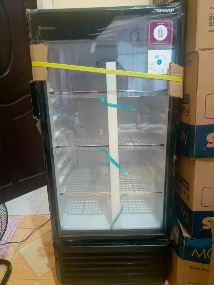 Kulkas Showcase Sharp tipe SCH 170FS