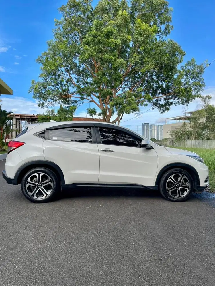 Di Jual HRV Putih kondisi Mulus