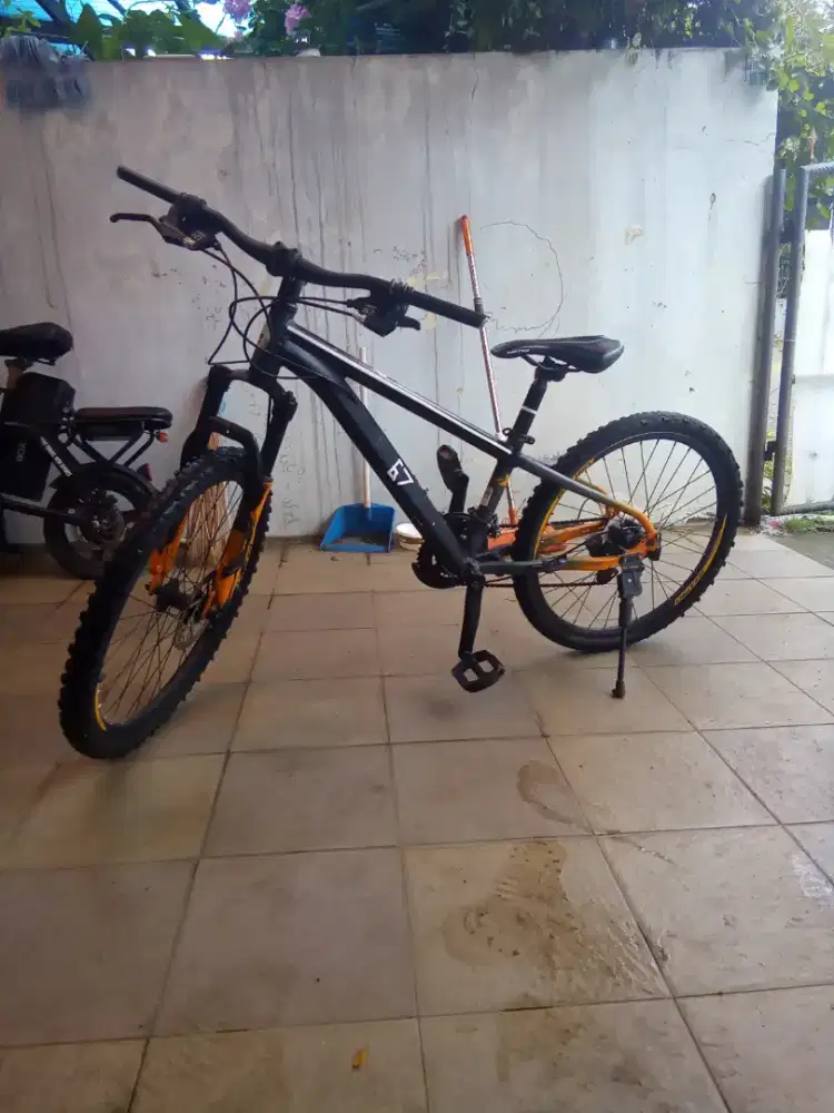 Sepeda United MTB 26