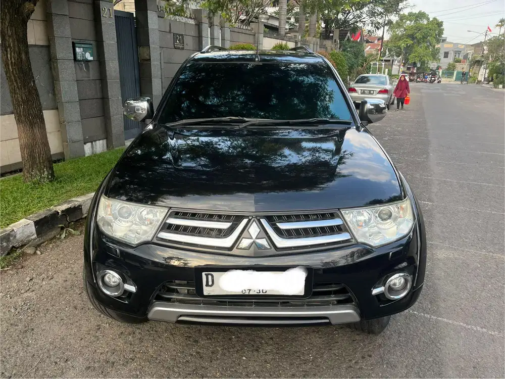 MITSUBISHI PAJERO 4x4 DAKAR 2014 AT DIESEL SOLAR MATIC 2015 vgt 2013