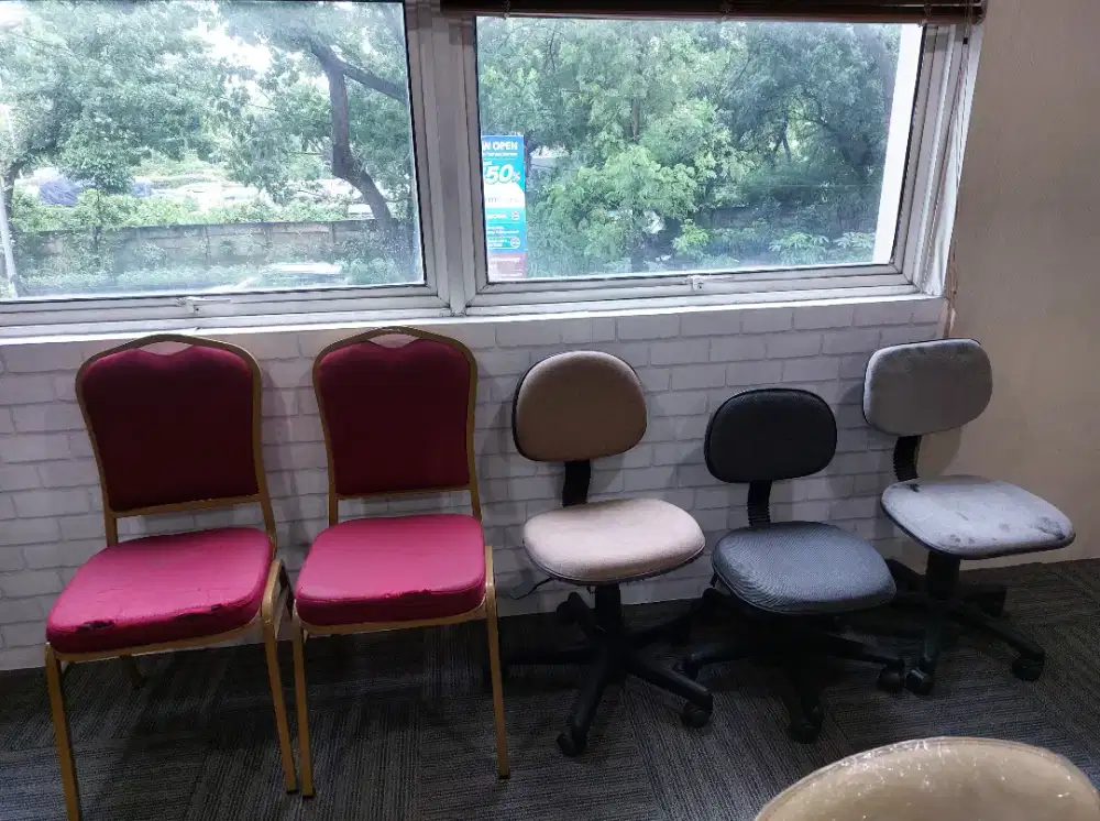 DiJual Kursi Kerja & Kursi Meeting Bekas