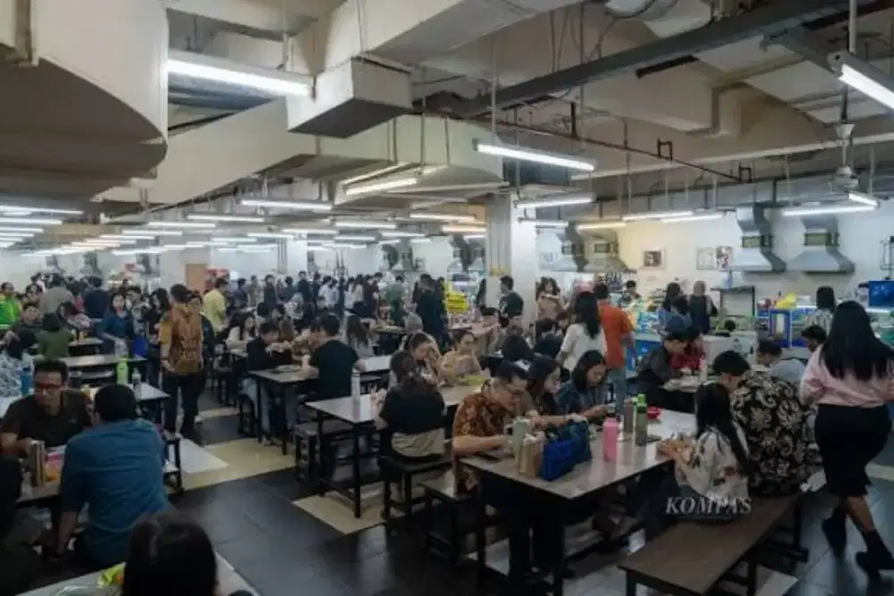 Helper Kitchen (Kantin Hotel)