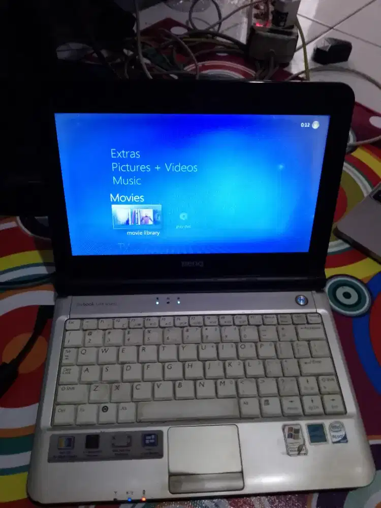 Dijual laptop nggak ada casannya