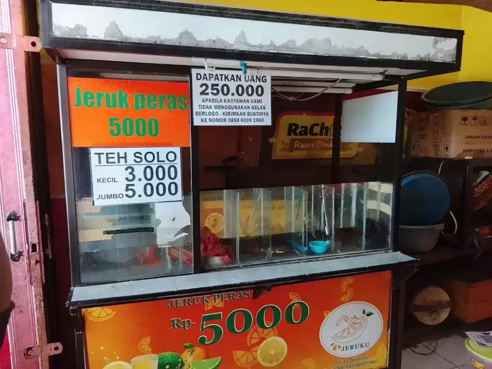 Jual cepat 2 gerobak bekas es jeruk dan fried chicken