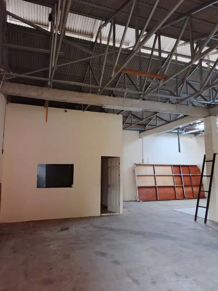 DISEWAKAN GUDANG SIAP PAKAI