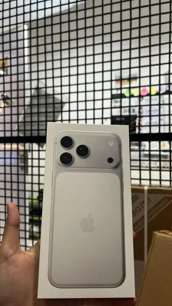 17 PRO MAX 256 SILVER DAPAT JBL