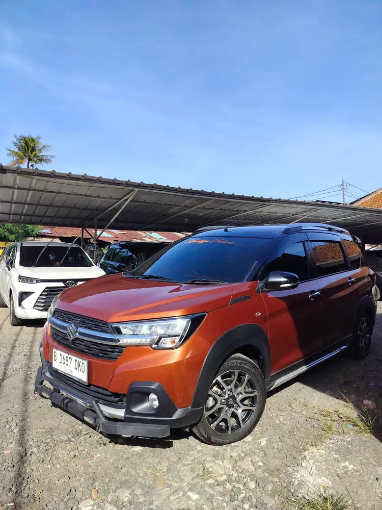 SUZUKI Ertiga XL7 ALPHA 2023 Bensin at