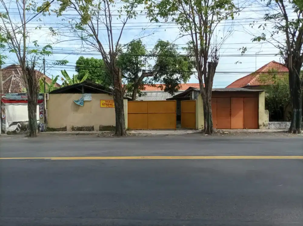 DIJUAL RUMAH + TANAH JALAN RAYA PANTURA