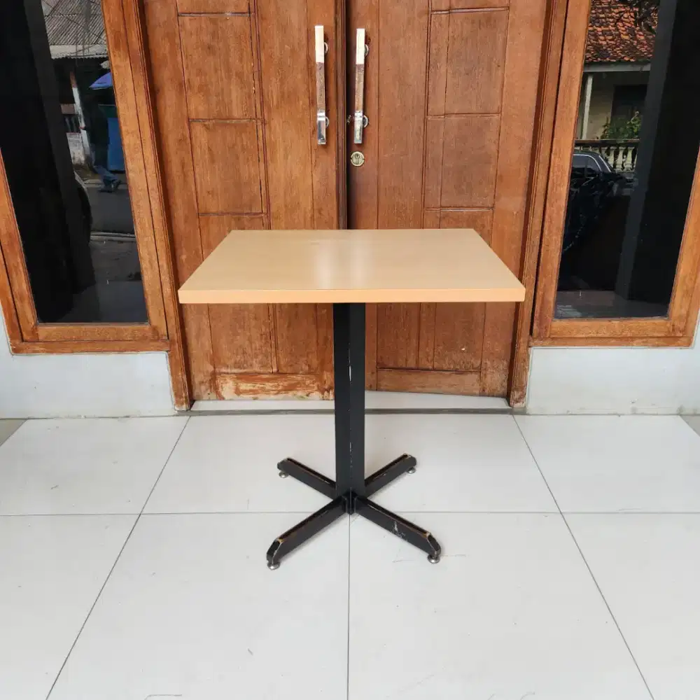 Meja ex Cafe - ex Resto M14