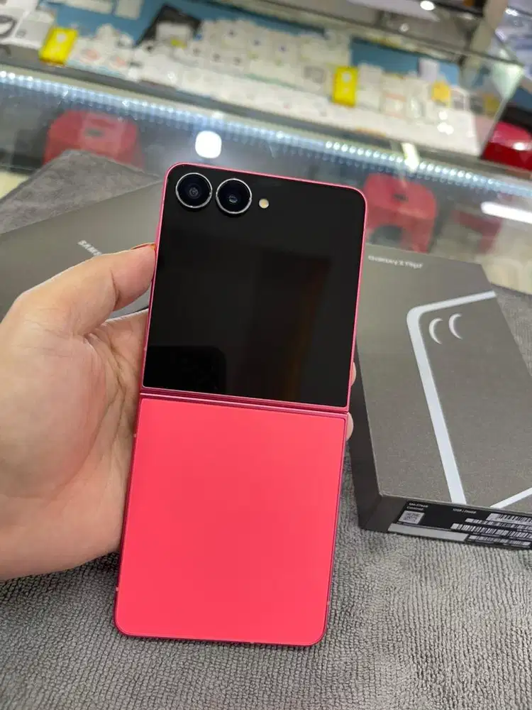 Samsung Galaxy Z Flip 7 12/256 Coral Red Sein On 23/09/2026 fullset