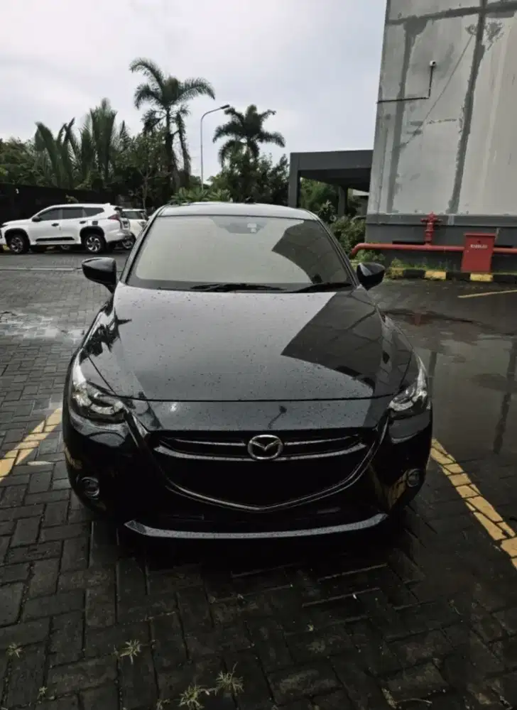 Mazda 2 Skyactiv GT AT (tipe tertinggi) pemakaian 2017