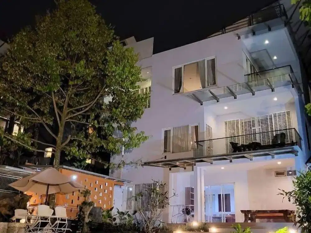 Rumah Mewah Furnished Dago Resort Pakar