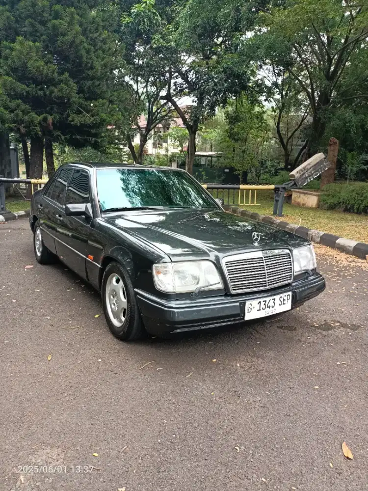 Mercedes-Benz w124 E320 masterpiece automatic