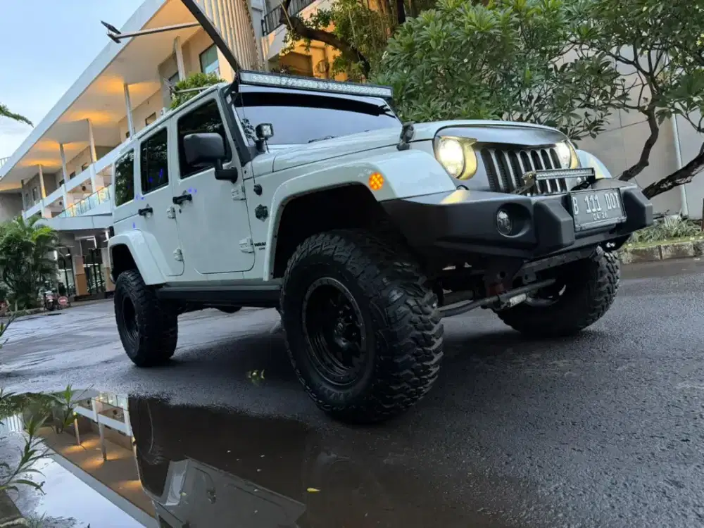 Jeep JK Sahara Artic 2012 Full Modifikasi