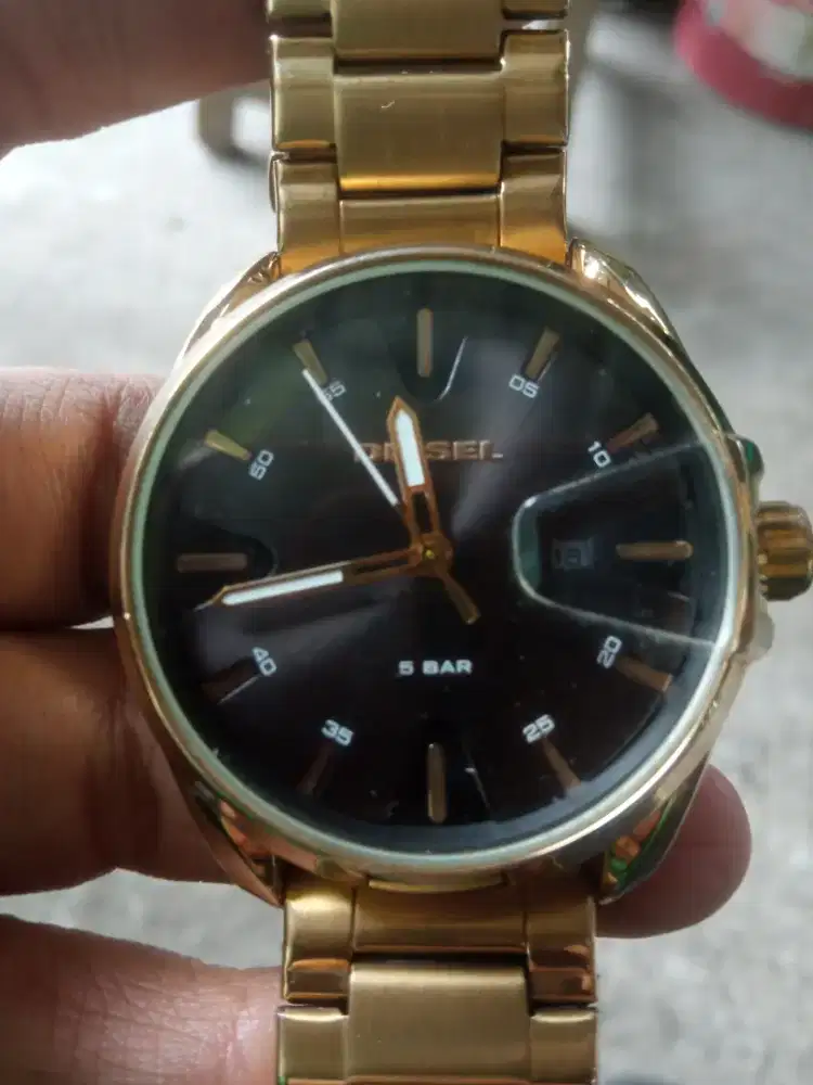 Jam tangan pria