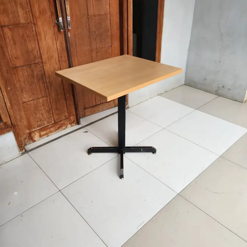 Meja ex Cafe - ex Restaurant M14