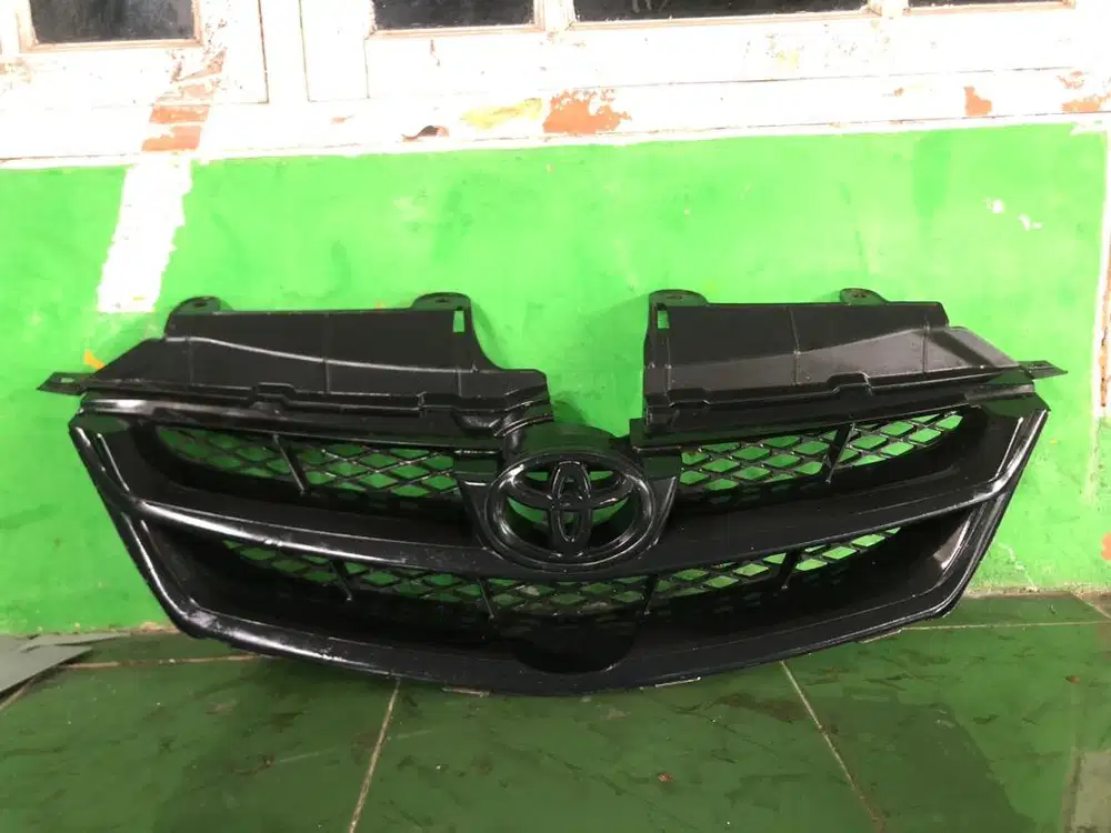 copotan depan avanza