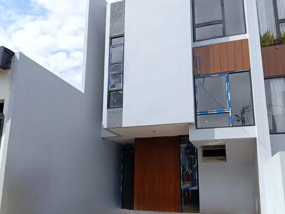 Sisa 1 Unit! Rumah Baru 3 Lantai Modern Tropis di Duren Sawit Jakarta Timur S453