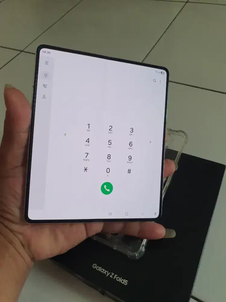 Z fold 5,ram 12/512,lngkap bawaan pabrik,mulus no minuss..nego haluss.