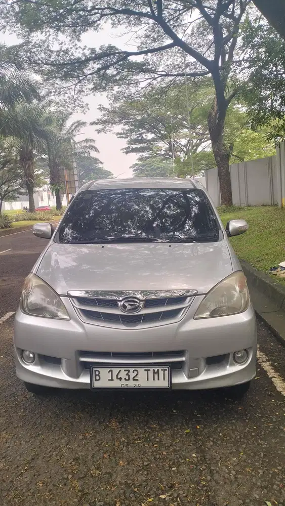 Daihatsu Xenia 2011 Bensin