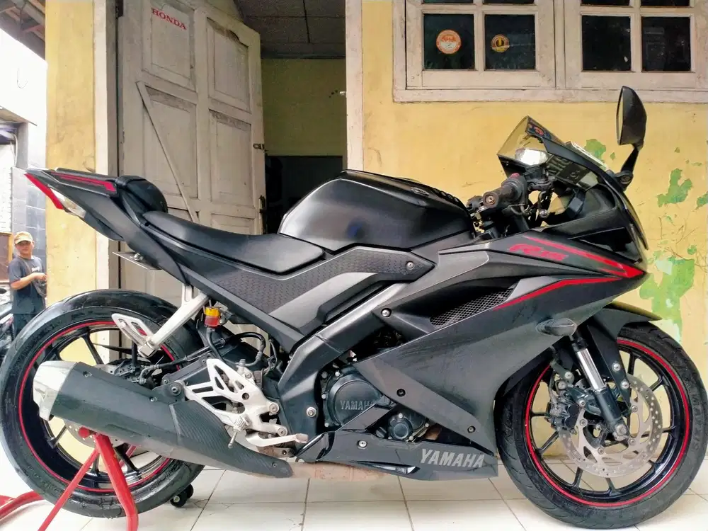 R 15 V 3 lengkap mesin segel motor sehat keterangan detail dibawah