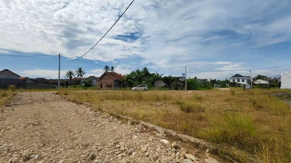 KAVLING UNTUG SUROPATI SELANGKAH DARI PASAR UNTUNG