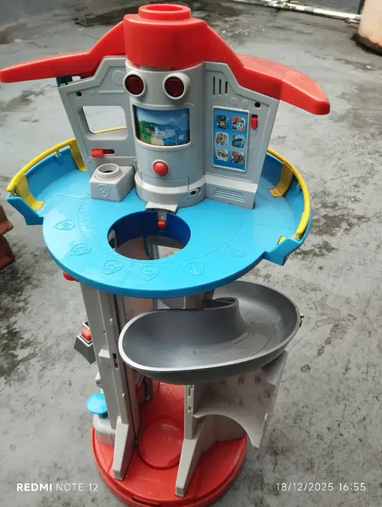 mainan seluncuran mobilan +mobilan dan kopernya