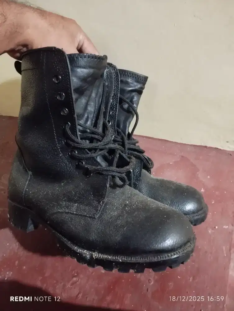sepatu pdl kulit jeruk 43