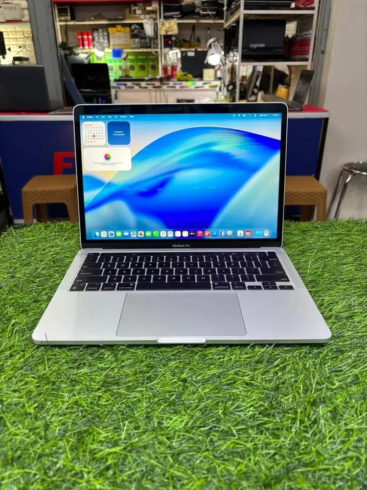 Jual Macbook Pro M1 2020 TB 16/256
