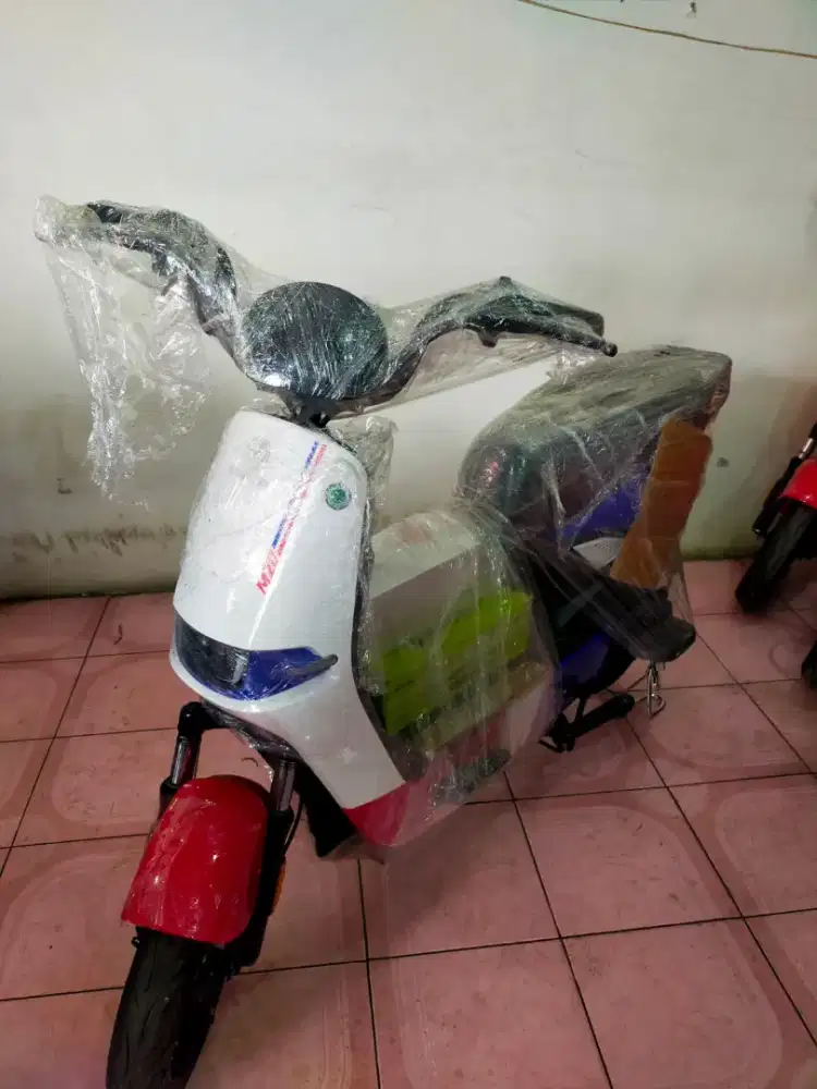 SEPEDA LISTRIK SEVENBOT M20