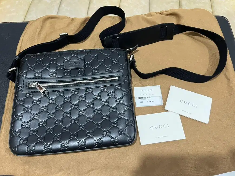 GUCCI Signature Leather Messenger Bag Men's Sling Bag Crossbody