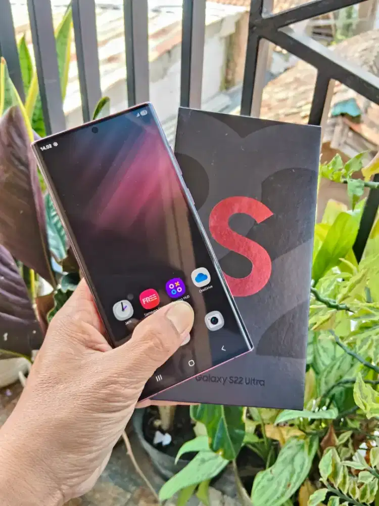 Samsung galaxy s22 utra ram 12/256gb fullset