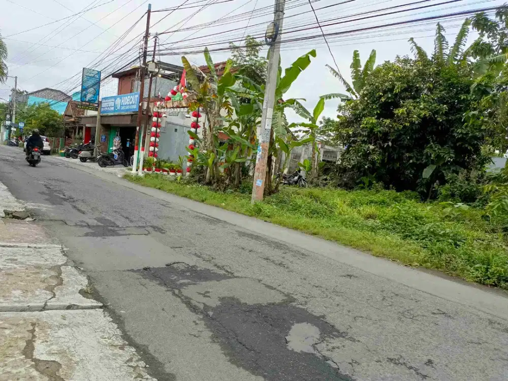 tanah dekat ugm jombor sleman sinduadi mlati  .