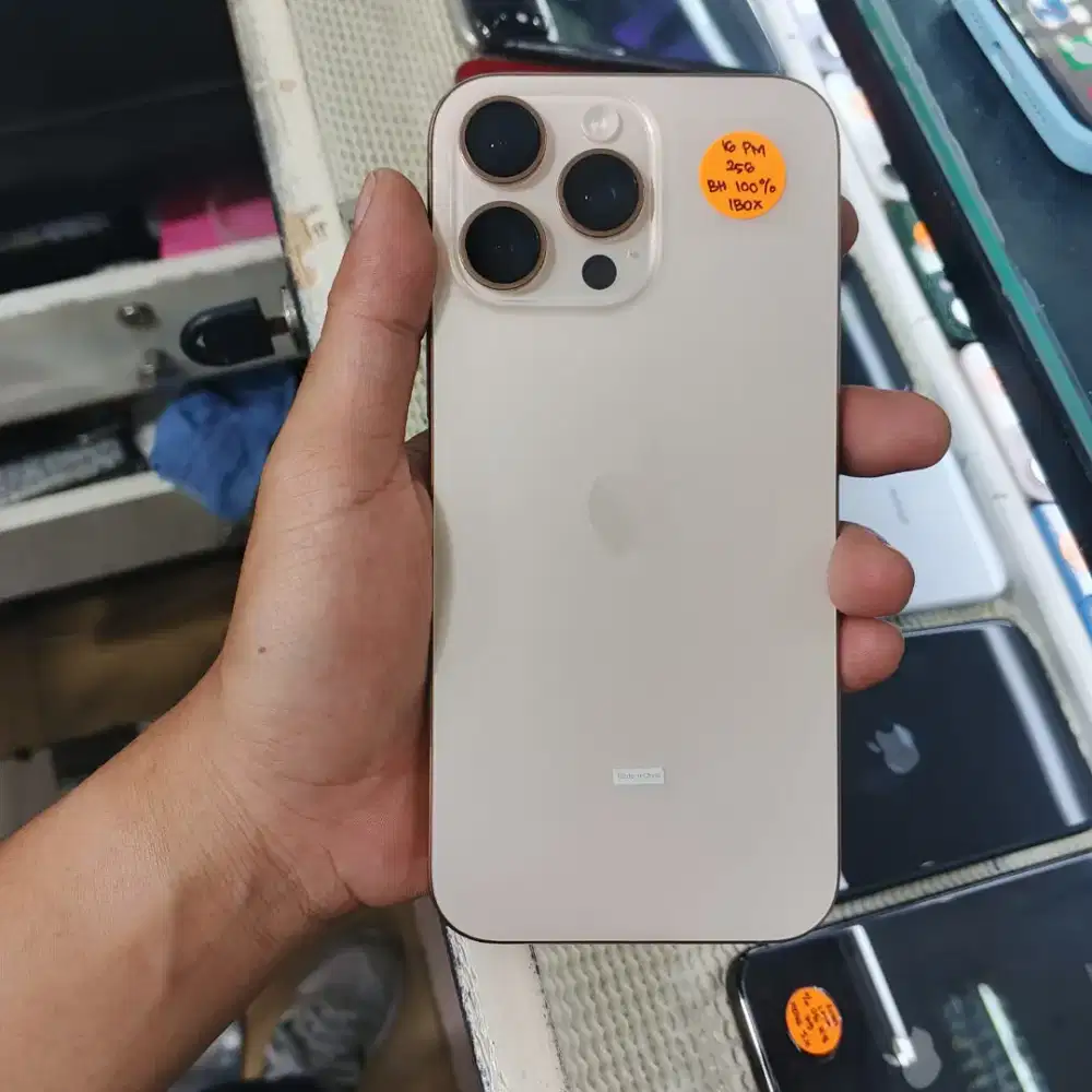 iPhone 16 ProMax 256 dessert titanium garansi on BH 100%