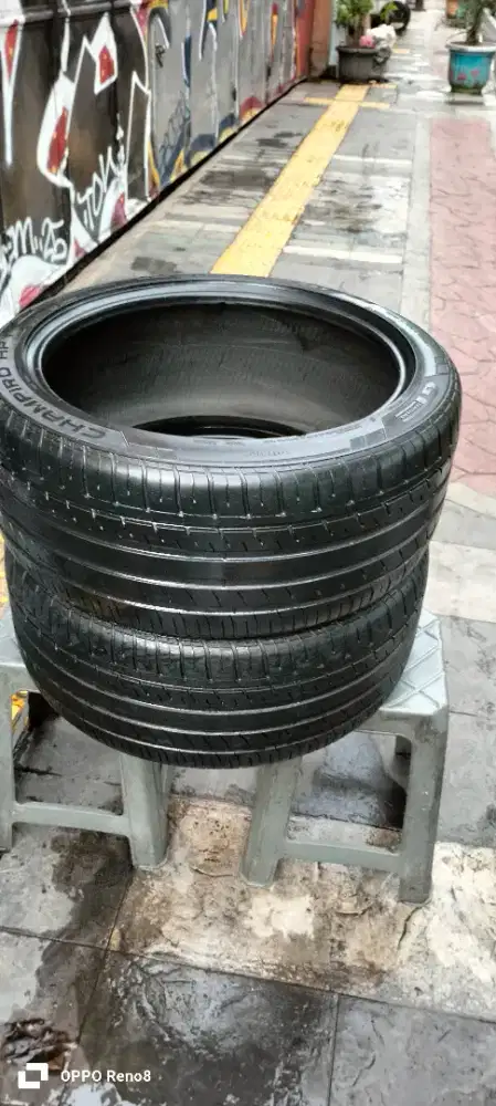 2 buah ban 255/40/R19 GT Champiro HPY mlus no tambalan 90% hub Wa gan