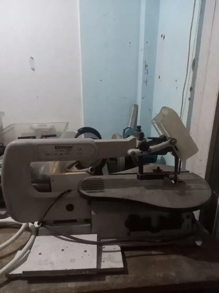 Gigsaw duduk krisbow