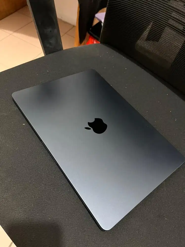 Macbook Air M2 2024 16/256gb ibox