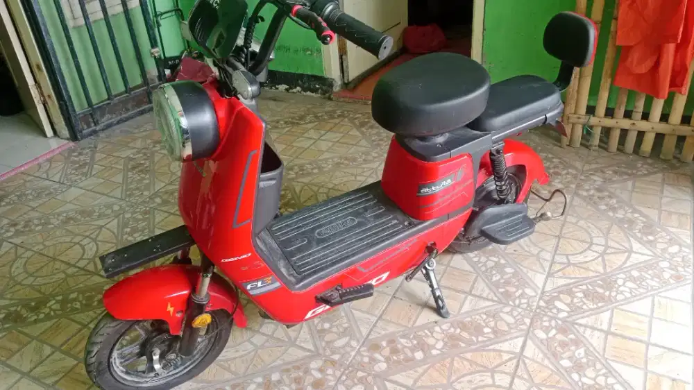 Sebentar pakai sdh bosen sepeda listrik