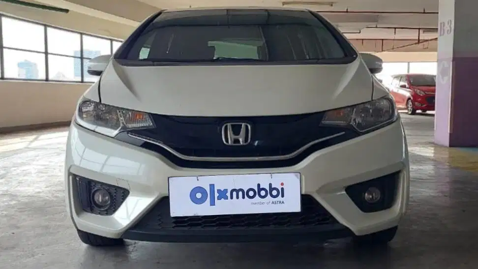 TDP 8,JT Honda Jazz 1.5 S Bensin-AT Putih 2016