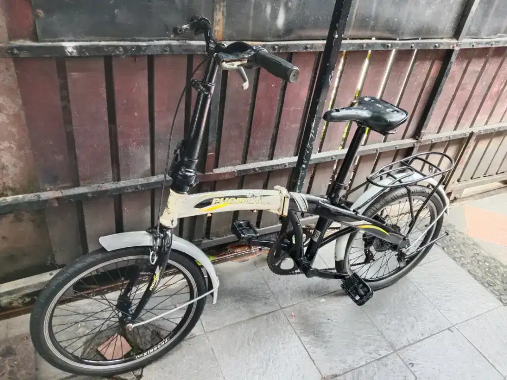 Sepeda lipat phoenix hitam
