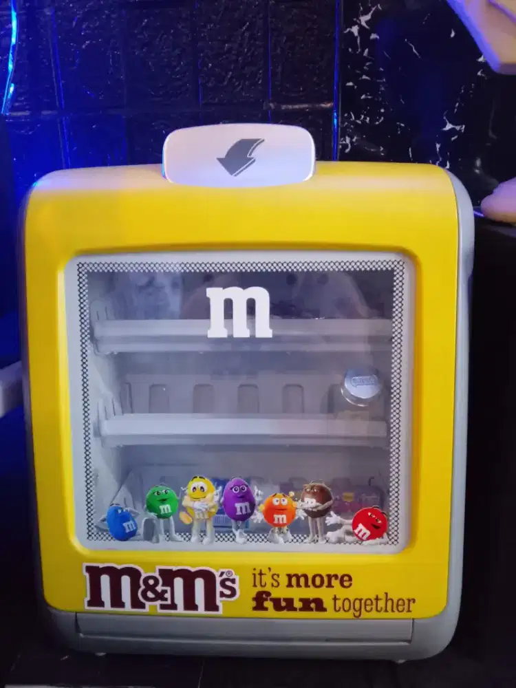 ciller kulkas penyimpanan premen