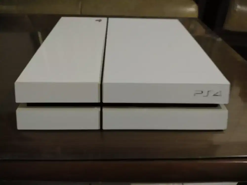 Dijual Cepat PS4 fat ori 500 gb