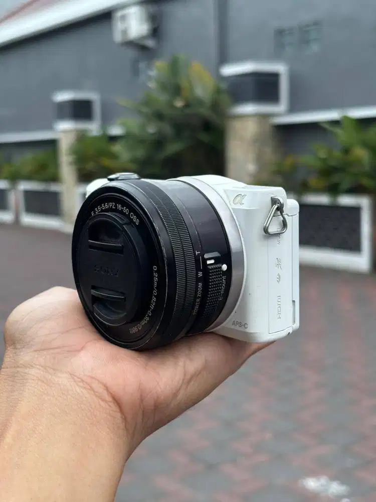Sony A5000 Kit 16-50 SC 5K Bonus Tas dan Memory