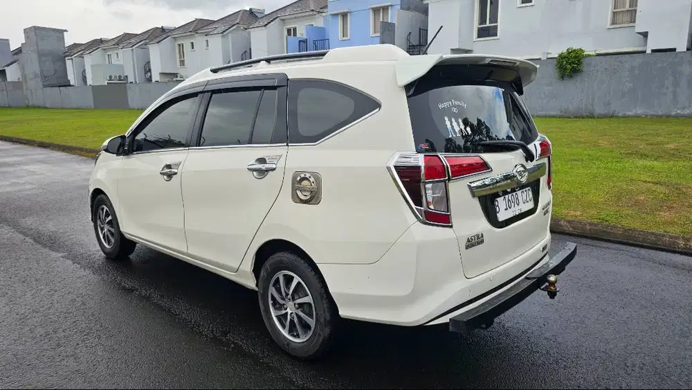 KM46Rbuan Daihatsu Sigra 1.2 R AT 2018 Putih TGN1 No LAKA BANJIR