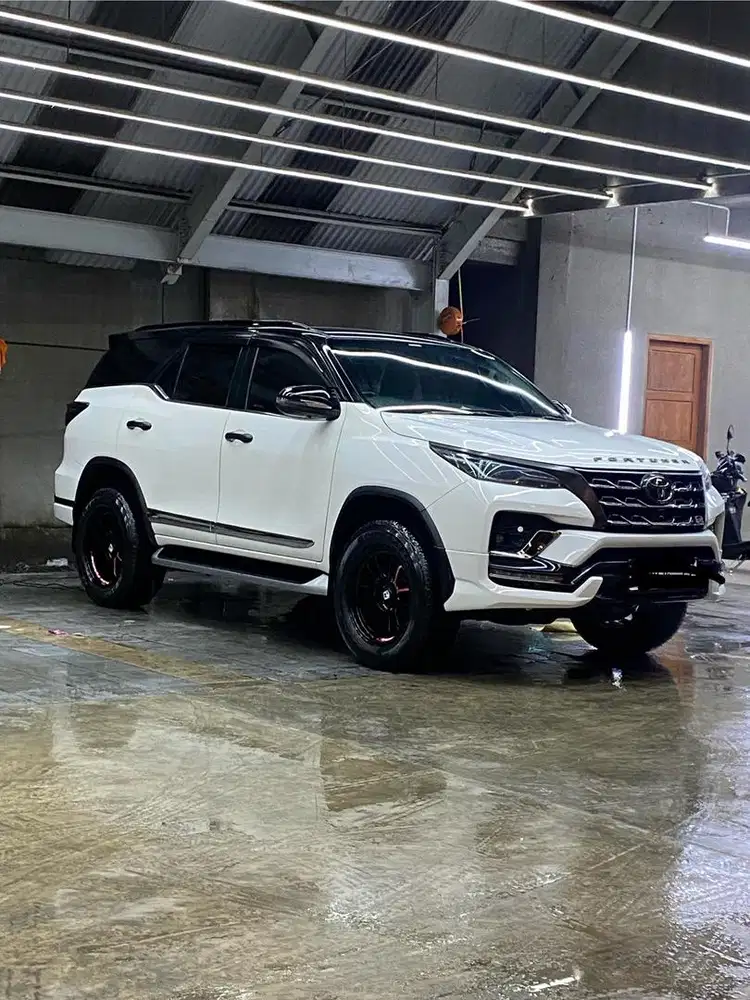 Toyota fortuner vrz 2018 low km